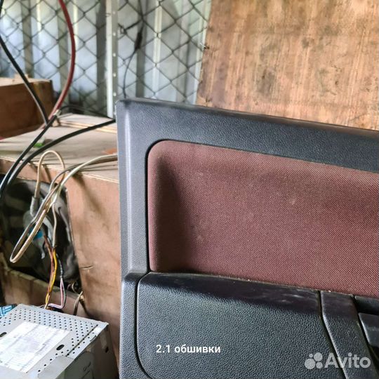 Обшивка двери передняя левая ford fiesta mk5