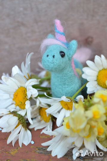 Валяный единорог