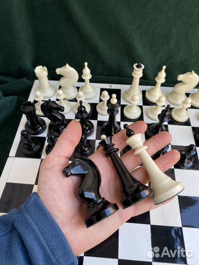 Шахматы СССР №35 карболитовые и деревянные
