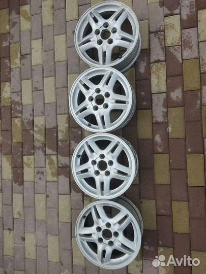 Автомобильные диски r15