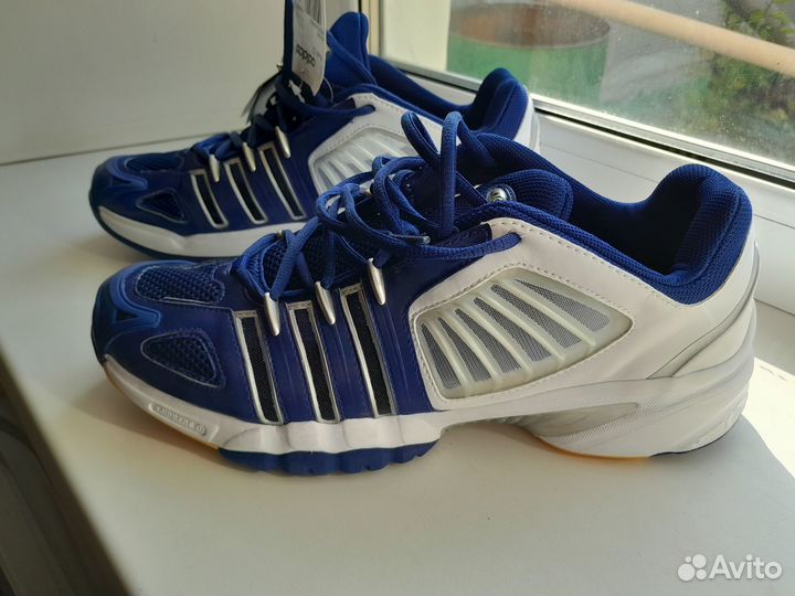 Кроссовки мужские 44 размер adidas VueloCC