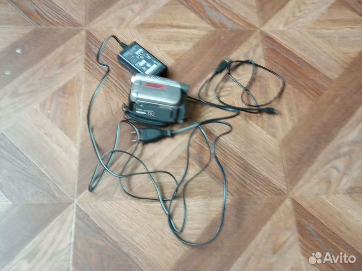 Видеокамера Sony DCR-HC23E