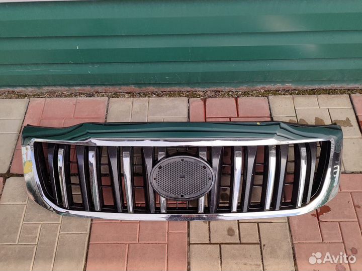 Решетка радиатора Тойота Прадо Арт. Y005995B/авс