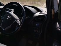 Toyota Esquire 1.8 CVT, 2015, 120 000 км, с пробегом, цена 1 830 000 руб.