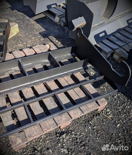 Вилы паллетные г/п 3 т на фронтальный погрузчик