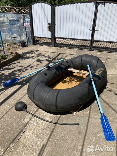 Надувная лодка б/у
