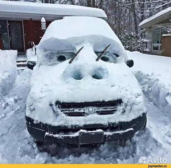 Очистка машины от снега