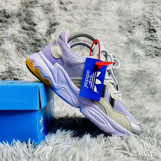 Кроссовки Adidas Ozweego