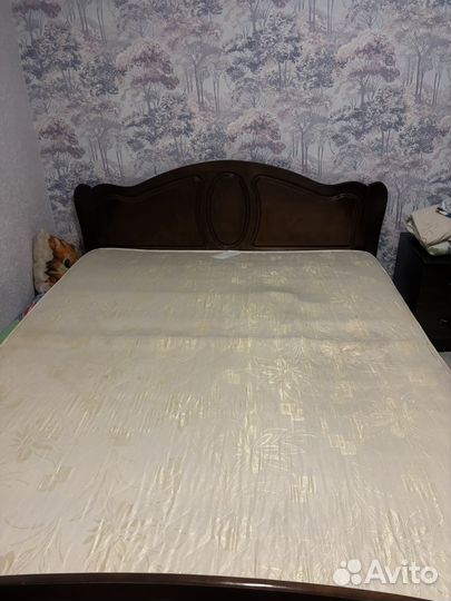 Кровать двухспальная 180х200