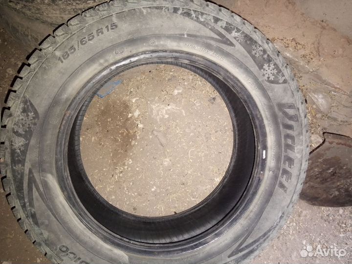 Viatti Brina Nordico V-522 185/65 R15 65