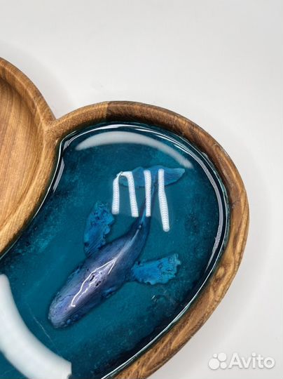 Менажница с китом