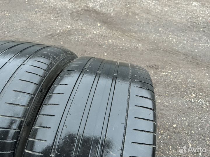 Pirelli P Zero PZ4 245/40 R20 и 275/35 R20 102Y