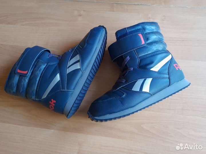 Reebok.EUR 36,5