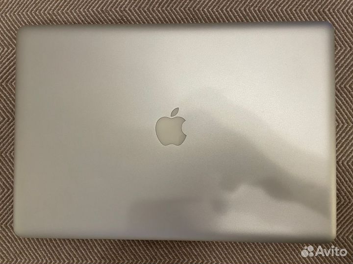 Macbook pro 17: отл.сост и АКБ+SSD+560Gb+Monterey