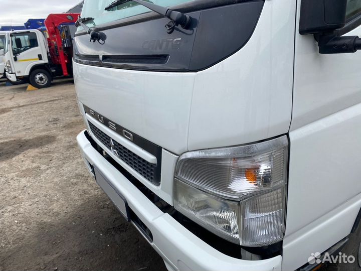 Бортовой грузовик Mitsubishi Fuso Canter с КМУ Tadano, 2011