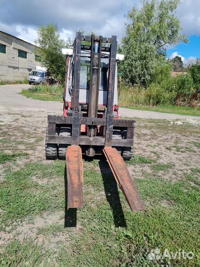 Ковш на вилочный погрузчик