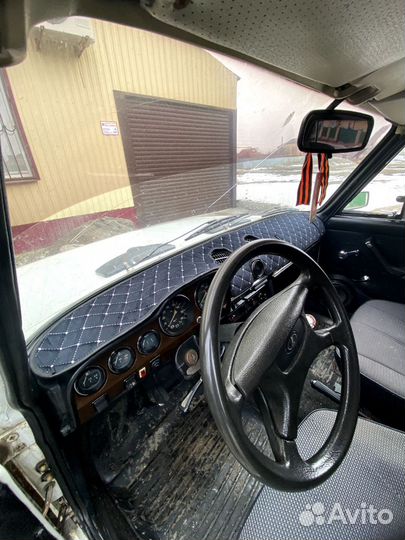 Накидка на панель Ваз 2106 Белая строчка