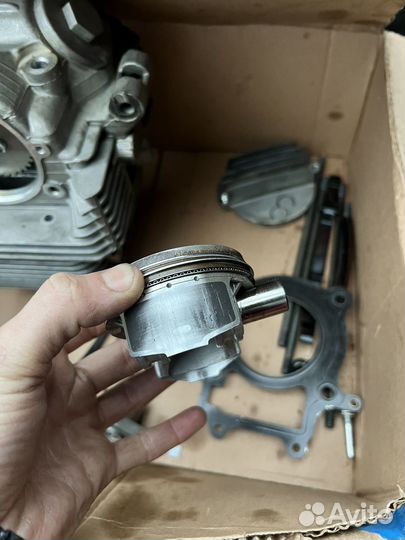 Головка клапанов с поршневой 172fmm, карб pe30