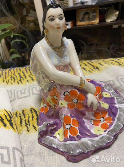 Статуэтка Цыганка земфира