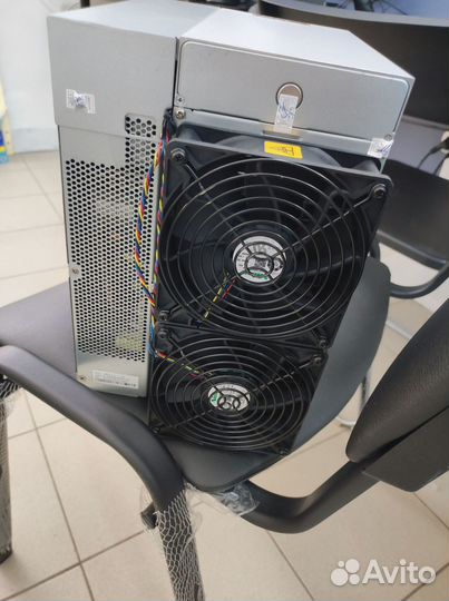 Asic майнер Bitmain Antminer S19