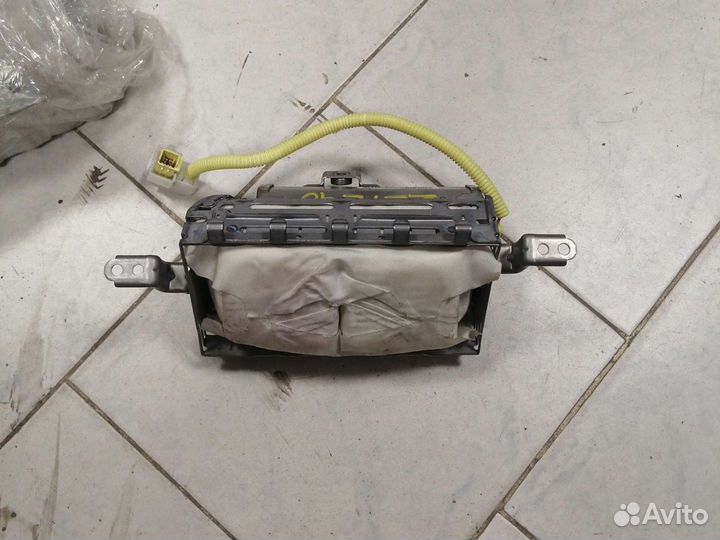 Подушка безопасности пассажира Тойота Премио ZZT24