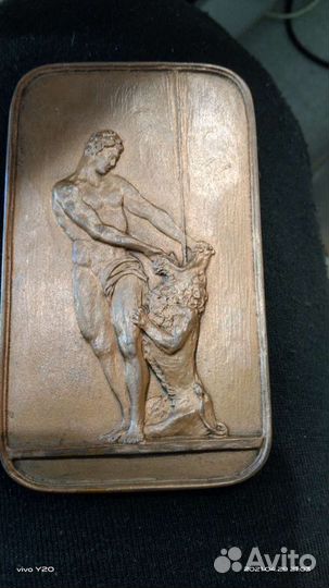 Плакетка старинная