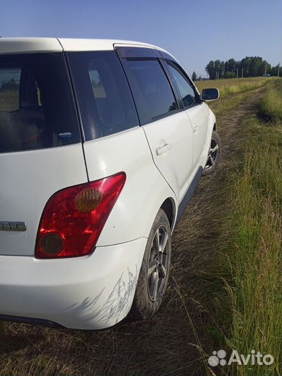 Toyota Ist 1.3 AT, 2003, 251 000 км