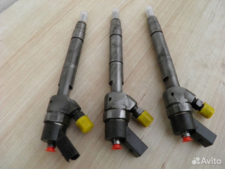 Форсунки 0445110014/A6680700287 mercedes-benz
