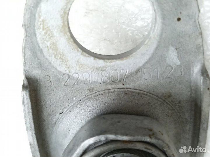 Упор капота Bmw X5 E53