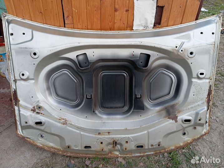 Капот на renault duster