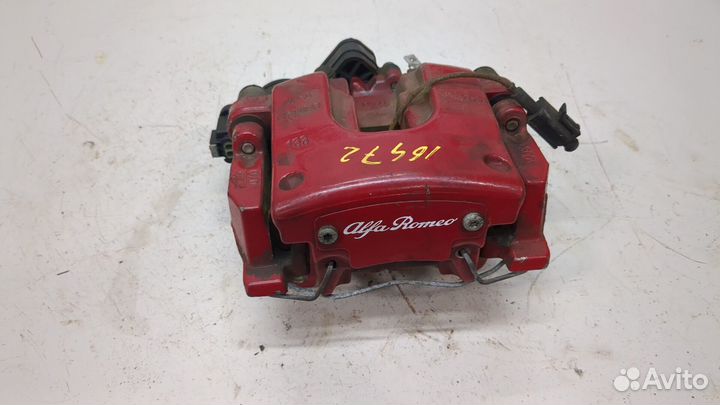 Суппорт Alfa Romeo Stelvio 2016, 2018