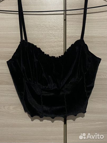 Топ с шейна