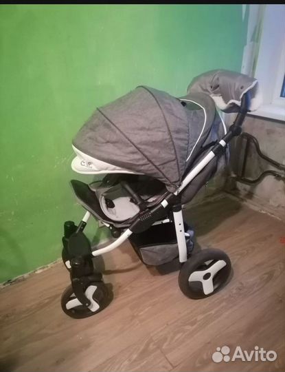 Прогулочная коляска