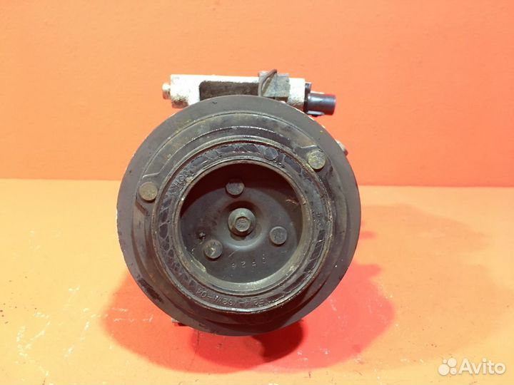 Компрессор кондиционера для Hyundai Santa Fe (Б/У)