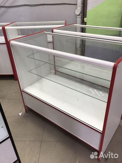 Стеклянная витрина
