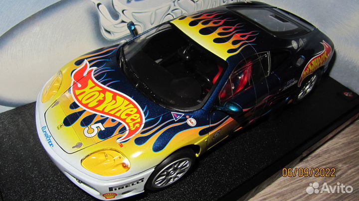 Модель 1/18 Ferrari 360 Modena Hot Wheels