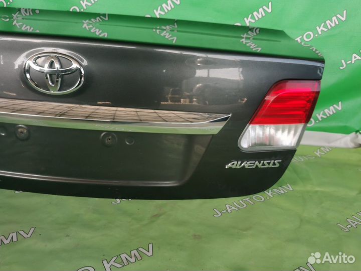 Крышка багажника Toyota Avensis
