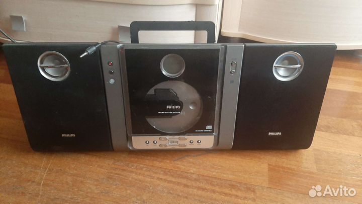 Музыкальный центр philips