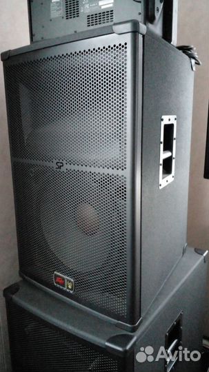 Колонка peavey SP2 1 штука пасивная
