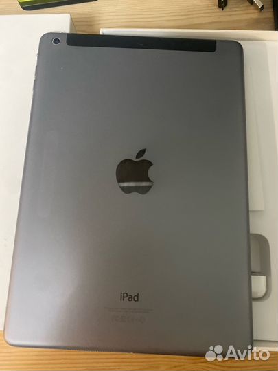 Планшет Apple iPad Air 1 32Gb Wi-Fi + Cellular