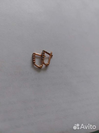 Золотые серьги