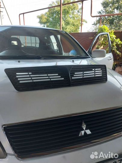Решётка mmc lancer cedia