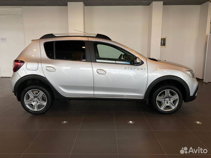 Renault Sandero Stepway 1.6 AT, 2020, 11 825 км