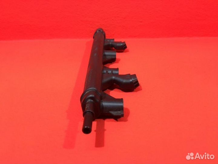 Топливная рампа Citroen C3 Picasso 1 EP3 (8FS) 1.4