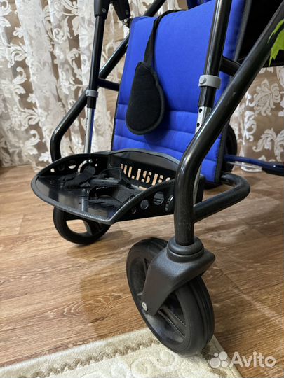 Детская инвалидная коляска