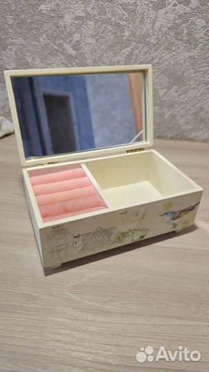 Шкатулка для украшений