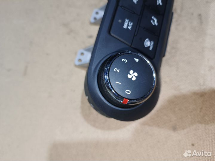 Блок управления отопителя Hyundai ix35