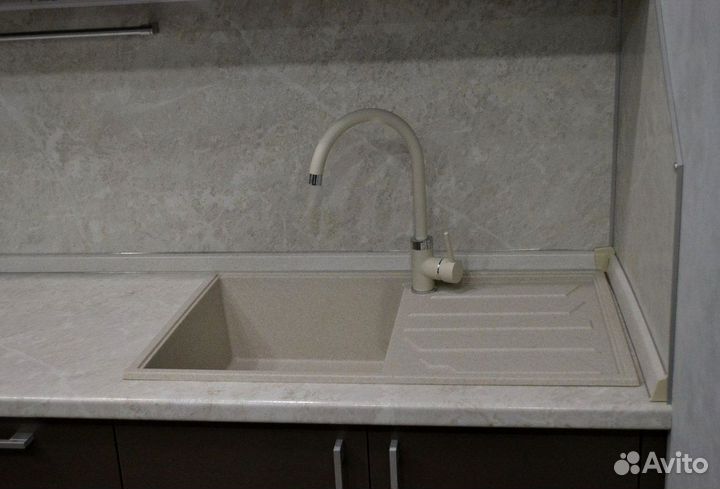 Кухонный гарнитур угловой современный