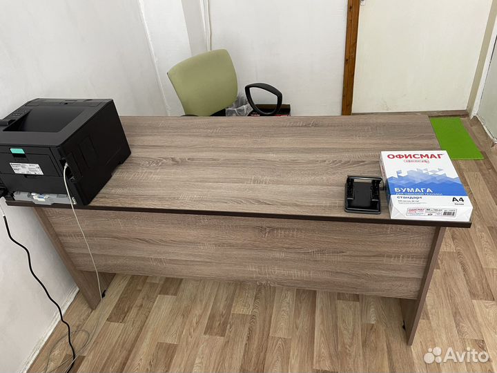 Офисный стол