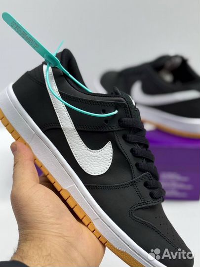 Кроссовки Nike sb dunk low pro black gum